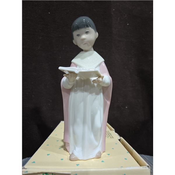 Golden Memories 1993 LLadro The Children's Chior - Sam Made in Spain Figurine 6"T