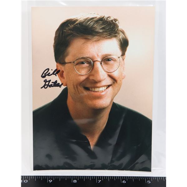 SIGNED BILL GATES PHOTO (UNAUTHENTICATED)