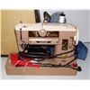 Image 2 : VINTAGE/ ANTIQUE SINGER SEWING MACHINE IN CASE***NO TRANSPORT TO EDMONTON AVAILABLE FOR THIS LOT***