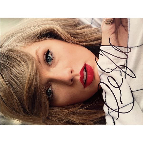 Taylor Swift signed photo