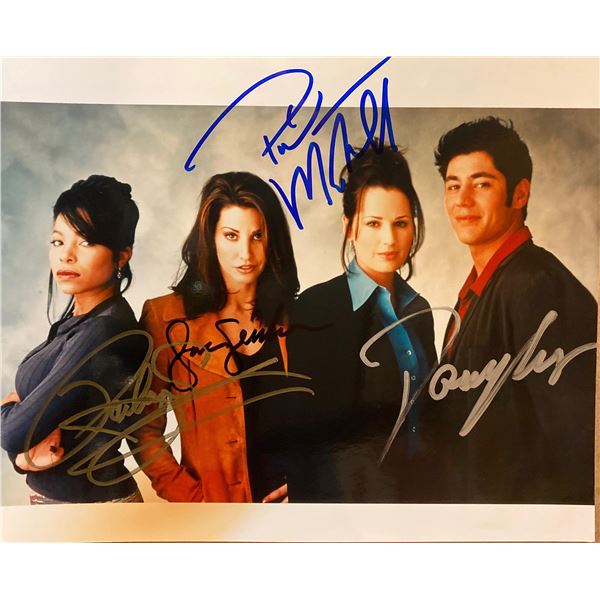 Snoops cast signed photo