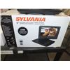 Image 2 : Sylvania 9" Portable DVD Player
