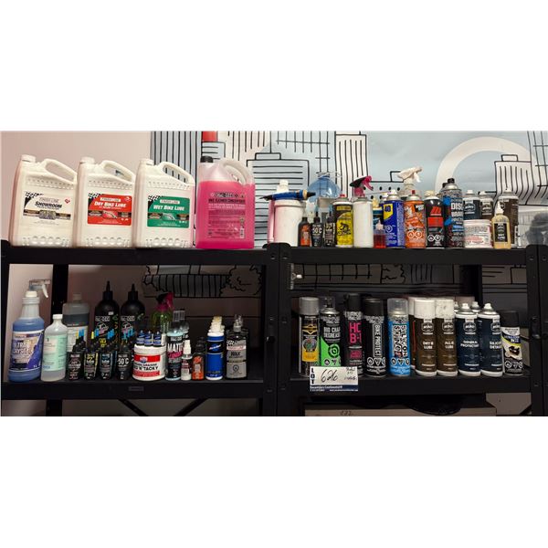 LOT DE PRODUITS ASSORTIS