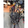 Image 1 : LOT DE 2 VELO ELECTRIQUES PLIABLES ASST, POUR PIÈCES