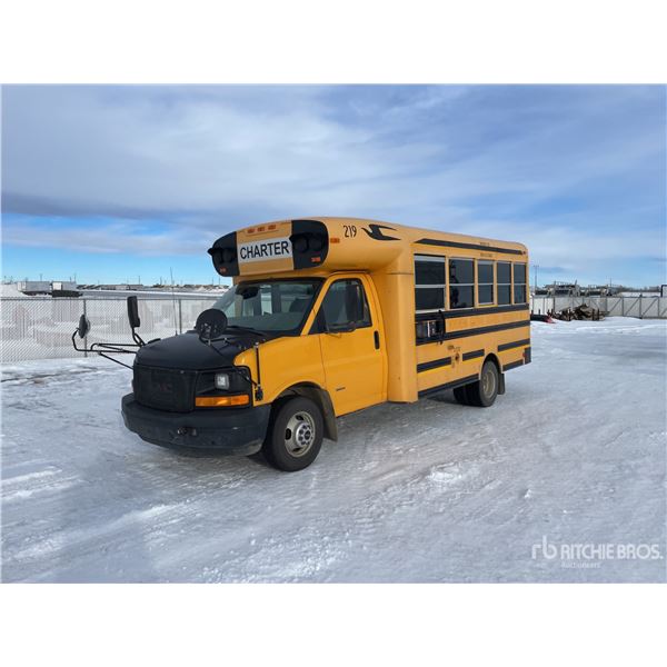 2008 GMC Bus - 24 seats