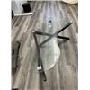 Image 1 : Glass Coffee table - Kidney shape