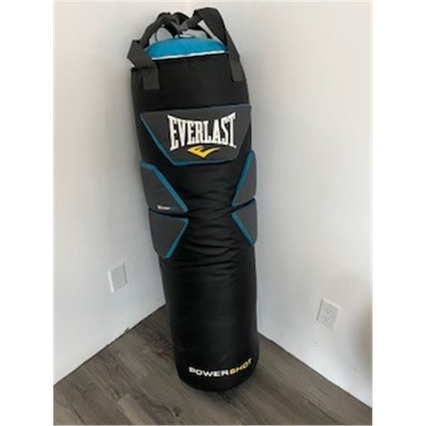 Everlast Bag with hanger