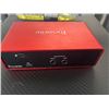 Image 2 : Scarlett Solo box