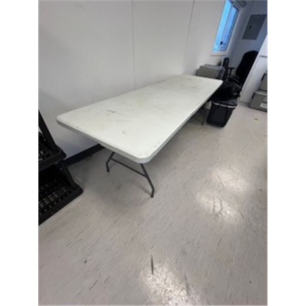 8 ft Folding table