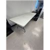Image 1 : 8 ft Folding table