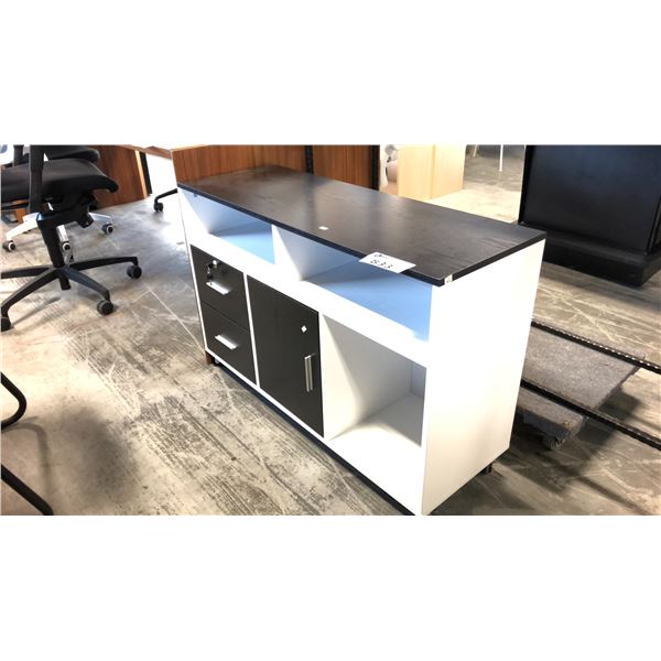 BLACK/WHITE MOBILE 40" CABINET