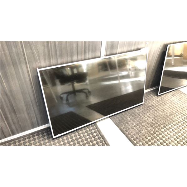 LG 49" LCD SMART TV - NOT WORKING, FOR PARTS OR REPAIR