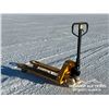 Image 2 : 4400 LB. INDUSTRIAL PALLET JACK