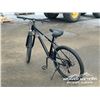 Image 2 : 26 IN. DEVIANT MOUNTAIN BIKE