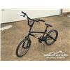 Image 1 : DEVIANT TRICK BIKE