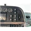 Image 18 : 2016 PETERBILT 367 TRI DRIVE SLEEPER TRUCK TRACTOR