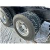 Image 47 : 2016 PETERBILT 367 TRI DRIVE SLEEPER TRUCK TRACTOR