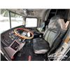 Image 7 : 2016 PETERBILT 367 TRI DRIVE SLEEPER TRUCK TRACTOR