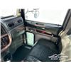 Image 9 : 2016 PETERBILT 367 TRI DRIVE SLEEPER TRUCK TRACTOR