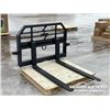Image 2 : 4 FT. SKID STEER PALLET FORKS