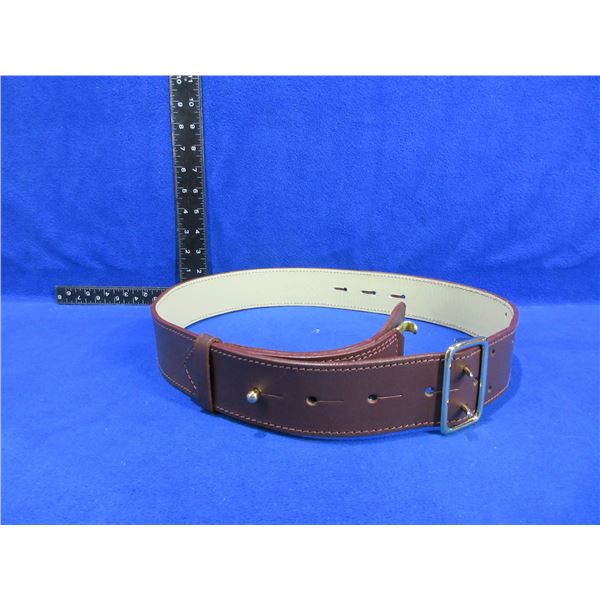 NEW - Size 36 Leather Duty Belt - Marked "Canada 36 91"
