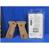 Image 2 : Beretta 92/96 Factory Walnut Wood Grips - No Screws