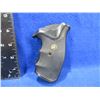 Image 2 : Pachmayr "Gripper" S&W "K" Frame Rubber Grips