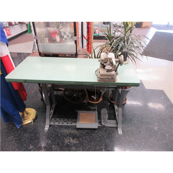 Leather Sewing Machine with Table and Foot Pedals