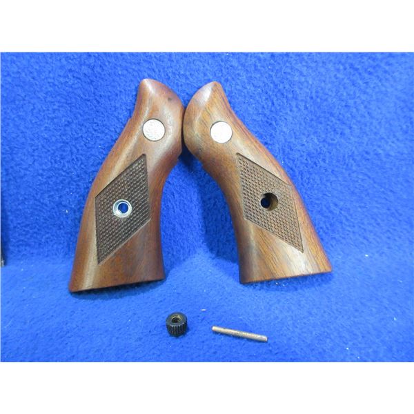 Ruger Service Six/Security Six Wood Pistol Grips