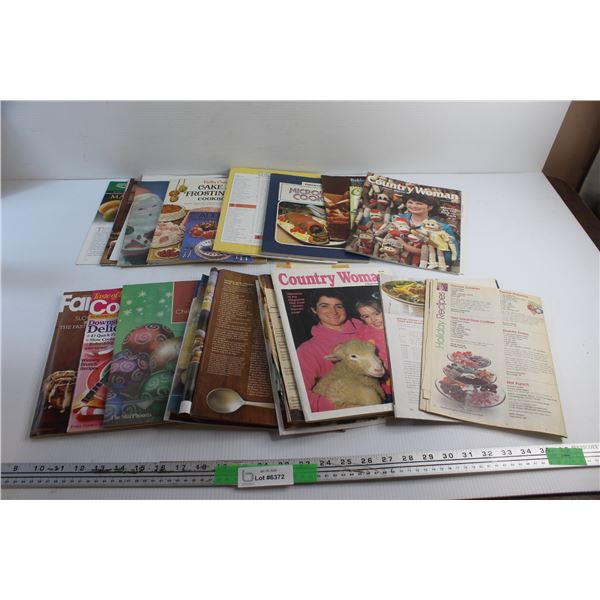 (10+) Magazines - Country Woman, Family Circle and Microwave Cooking