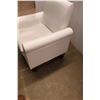 Image 5 : * White Faux Leather Chair - 33" x 24" x 29" Some Wear