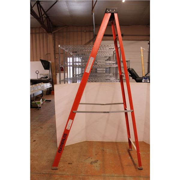 ** Featherlite Aluminum Ladder - 96" Long - 9Ft