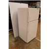 Image 2 : *Roper Fridge/Freezer L30'' x W28'' x H63'' - Tested