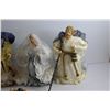 Image 2 : (6) Nativity Figurines