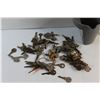 Image 2 : Assorted Keys and Handy Paint Cup
