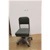 Image 1 : *Vintage Office Chair 33'' x 20'' x 16''
