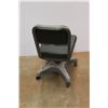 Image 4 : *Vintage Office Chair 33'' x 20'' x 16''