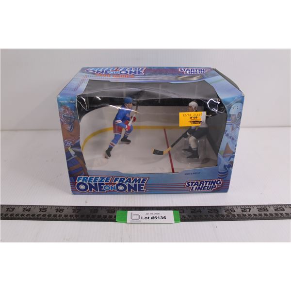 Kenner Freeze Frame One-on-One Starting Line-up Dual Figures Pack (Wayne Gretzky & Pavel Bure) NIB