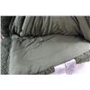 Image 2 : California King Reversible Comforter with 2 Pillow Shams
