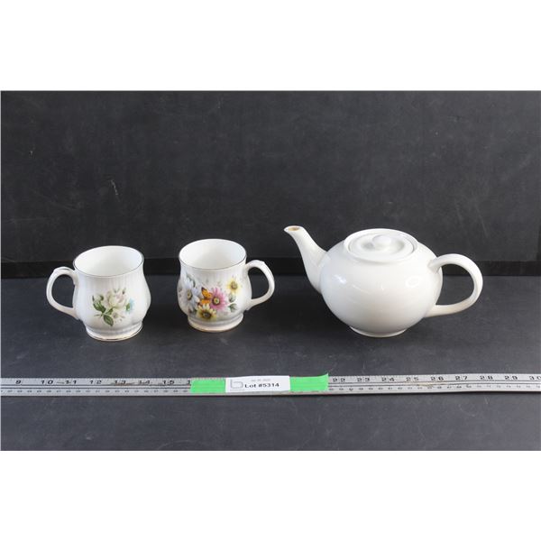 Ceramic Teapot and Royal Windsor Tea Cups Set