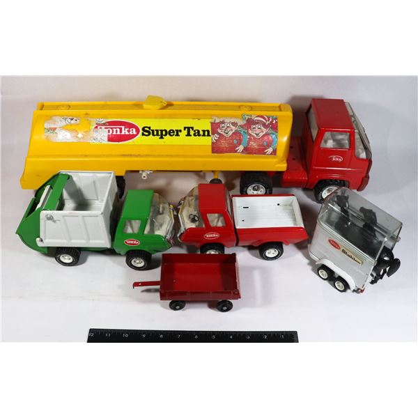 LARGE LOT OF VINTAGE TONKA TOYS SEMI, TRAILER