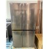 Image 2 : 23 cu.ft. Side by Side Counter Depth Refrigerator (TESTED GETS COLD) (COME VIEW FOR SPECS)