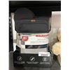 Image 2 : Kitchenaid 4pc Silicone Kitchen Set, 2 oven mitts and 2 pot holders