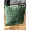 Image 3 : Lot of 4 Feather Down Throw Pillows Green Velour