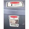 Image 2 : Rubbermaid Step-On Waste Bin