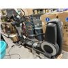 Image 4 : Life Fitness Elliptical