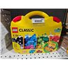 Image 1 : LEGO Classic 10713 Creative Suitcase w/ 213 Pieces & Ideas Included