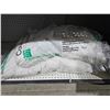 Image 2 : Lot of 2 Calvin Klein King Size Pillows