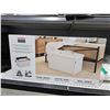 Image 2 : SEVILLE FOLDABLE OTTOMAN 30 x 15.7 x 17 in