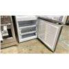 Image 3 : BLOMBERG BRFB1812SSN 30" STAINLESS STEEL 2 DOOR REFRIGERATOR *IN BOX*